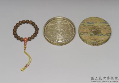 图片[2]-Agarwood bead bracelet with tin container, Qianlong reign (1736-1795), Qing dynasty-China Archive